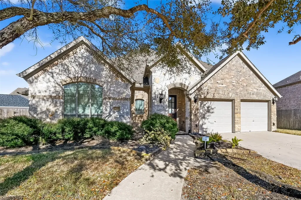 5115 Field Briar Lane Sugar Land TX 77479