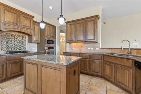 5115 Field Briar Lane Sugar Land TX 77479