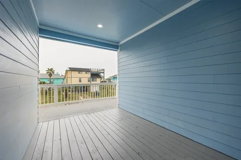 3261 Pirates Cove Crystal Beach TX 77650