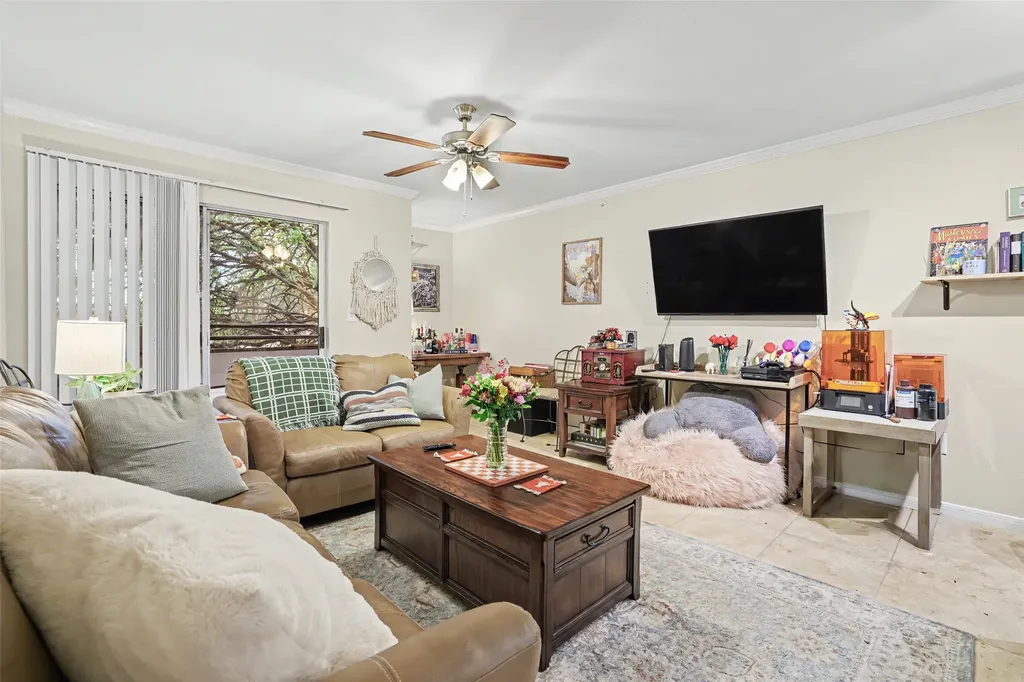 501 W 26th Street 210 Austin TX 78705