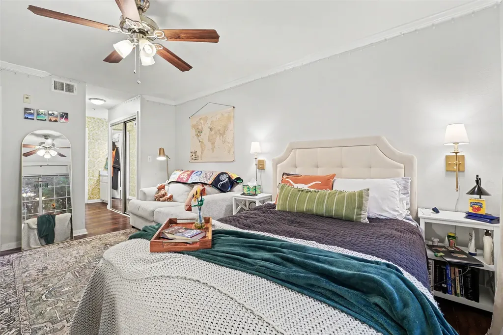 501 W 26th Street 210 Austin TX 78705