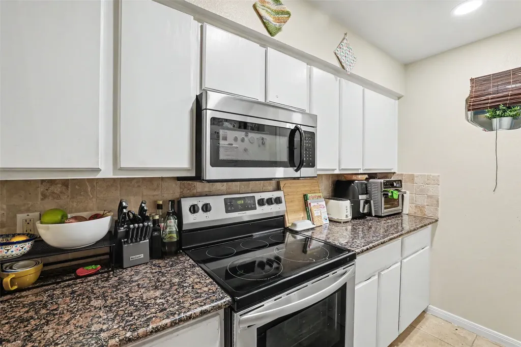 501 W 26th Street 210 Austin TX 78705