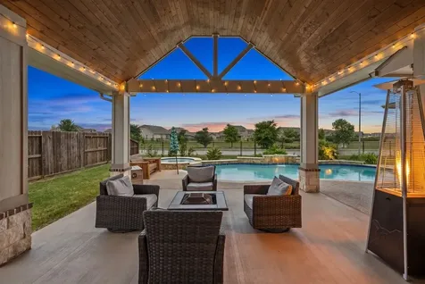 14511 Meadowlands Drive Mont Belvieu TX 77523