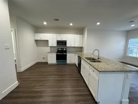 9302 Bean Street A Houston TX 77028