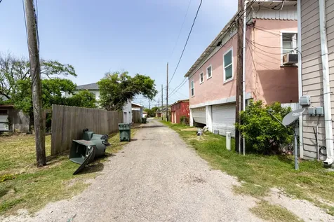 3616 Avenue S 1/2 Galveston TX 77550