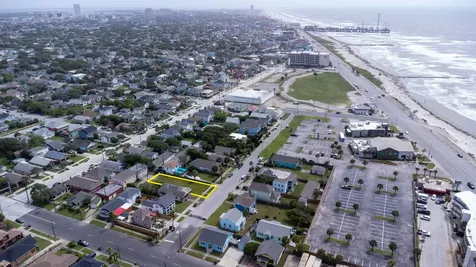 3616 Avenue S 1/2 Galveston TX 77550