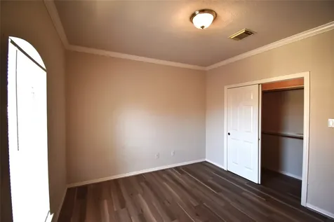 2835 Briarhurst Park Houston TX 77057