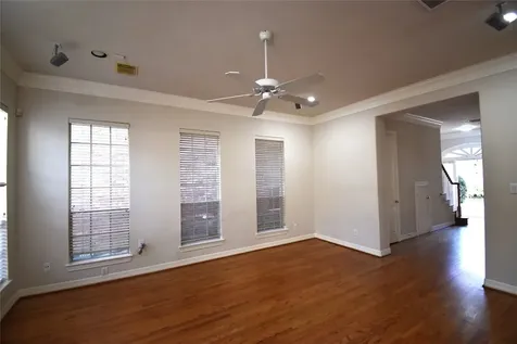 2835 Briarhurst Park Houston TX 77057