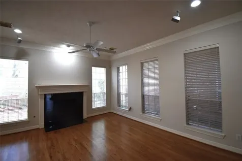 2835 Briarhurst Park Houston TX 77057