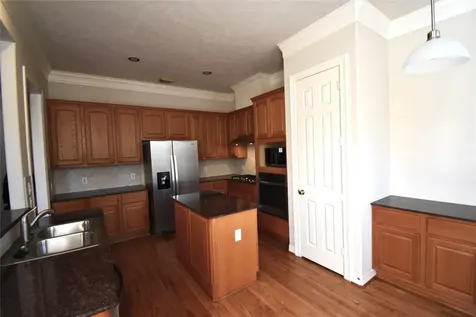2835 Briarhurst Park Houston TX 77057