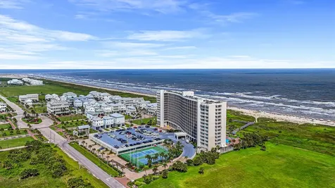 1401 E Beach Drive 109 Galveston TX 77550