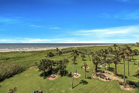 1401 E Beach Drive 109 Galveston TX 77550