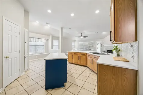 10719 Knoll Bend Lane Houston TX 77070