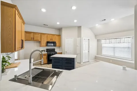 10719 Knoll Bend Lane Houston TX 77070