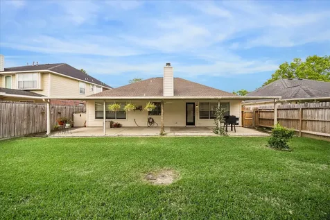10719 Knoll Bend Lane Houston TX 77070