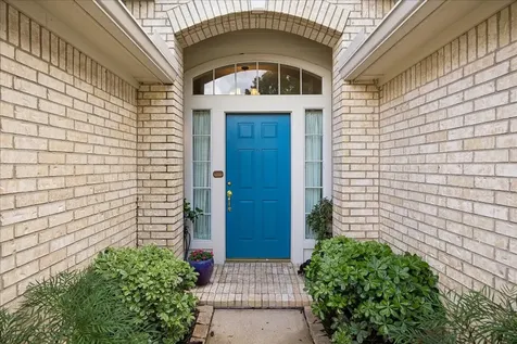 10719 Knoll Bend Lane Houston TX 77070
