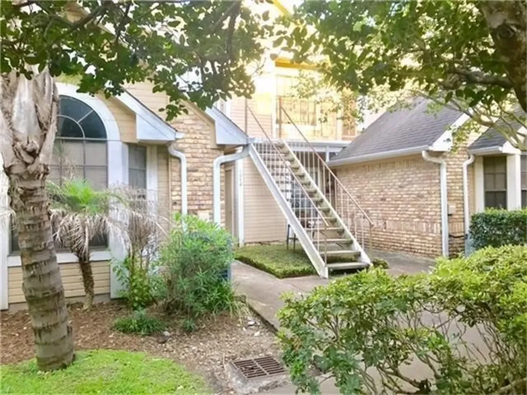 2300 Old Spanish Trail 1043 Houston TX 77054