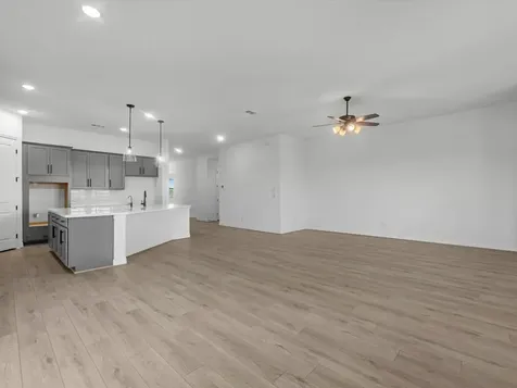 10642 Forward Street Richmond TX 77469