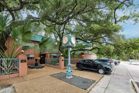 3502 Burlington Street 13 Houston TX 77006
