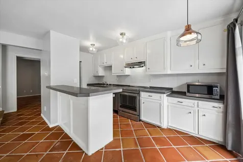 3502 Burlington Street 13 Houston TX 77006