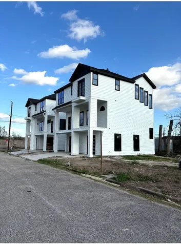 1716 Erin Street Houston TX 77009