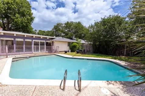 5623 Dumfries Drive Houston TX 77096