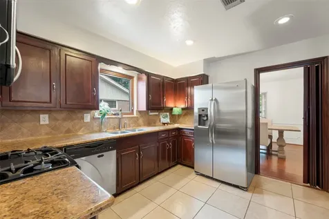 5623 Dumfries Drive Houston TX 77096