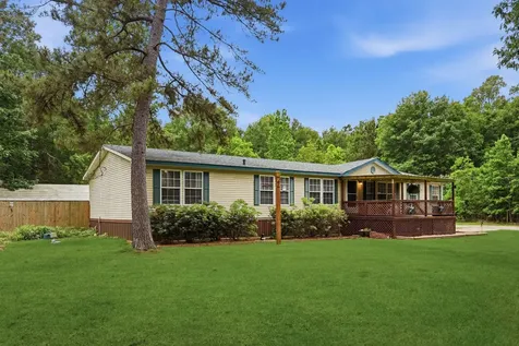 905 County Road 308 Cleveland TX 77327