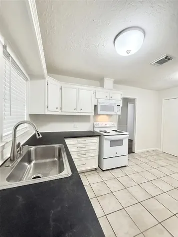 523 Wisteria Street Lake Jackson TX 77566