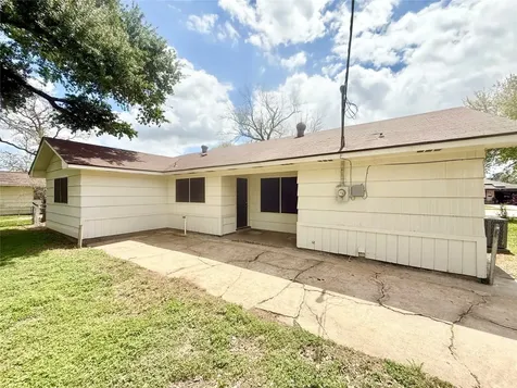 523 Wisteria Street Lake Jackson TX 77566