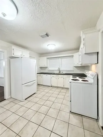 523 Wisteria Street Lake Jackson TX 77566