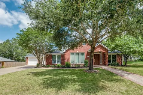 104 Douglas Drive Bellville TX 77418