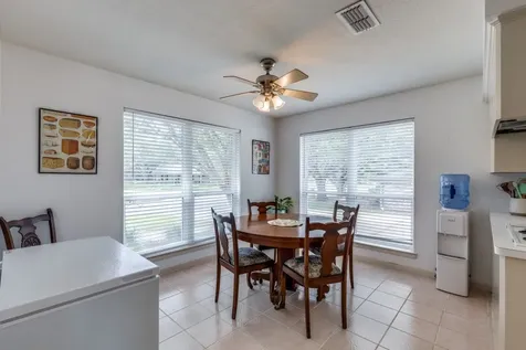 104 Douglas Drive Bellville TX 77418