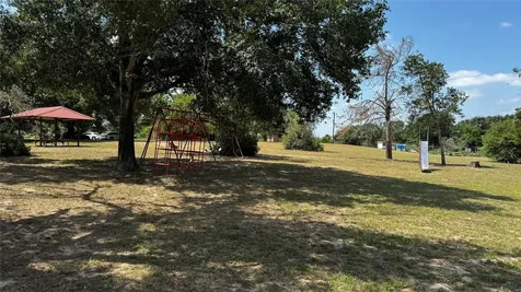 104 Douglas Drive Bellville TX 77418