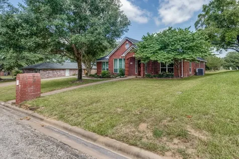 104 Douglas Drive Bellville TX 77418
