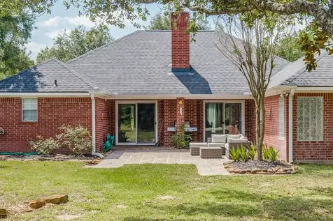 104 Douglas Drive Bellville TX 77418