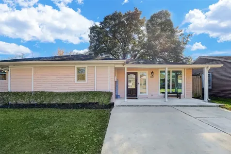 9007 Beverlyhill Street Houston TX 77063
