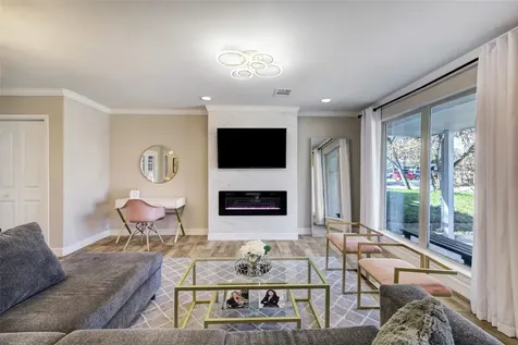9007 Beverlyhill Street Houston TX 77063