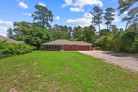 125 Ridgewood Drive Magnolia TX 77355