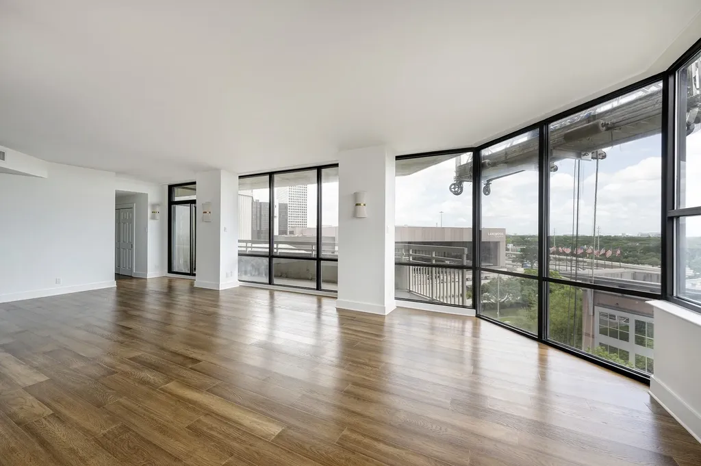 15 Greenway Plaza 8g Houston TX 77046