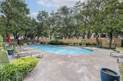 15 Greenway Plaza 8g Houston TX 77046