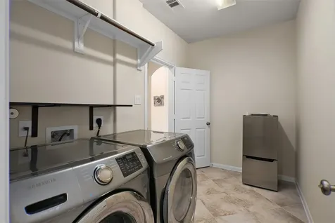 4803 Ladona Court League City TX 77573