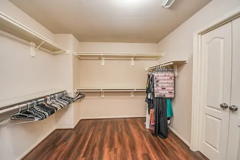 5922 Hollister Cole Houston TX 77040