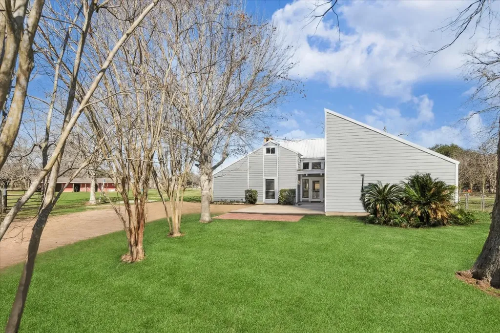 1203 Half Moon Drive Wharton TX 77488