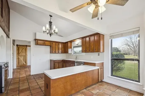 1203 Half Moon Drive Wharton TX 77488