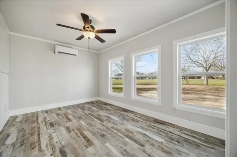 1203 Half Moon Drive Wharton TX 77488