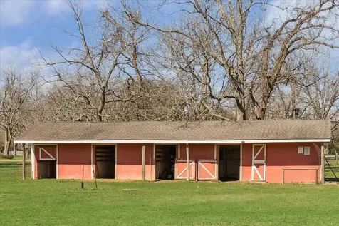 1203 Half Moon Drive Wharton TX 77488