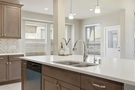 6010 Birchwood Cliff Trail Katy TX 77493