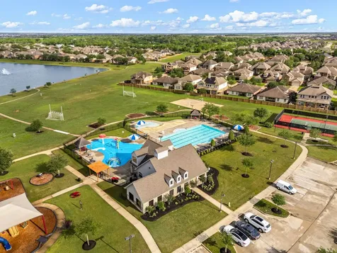 1818 Luminous Waters Lane Rosharon TX 77583