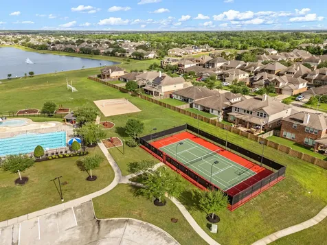 1818 Luminous Waters Lane Rosharon TX 77583